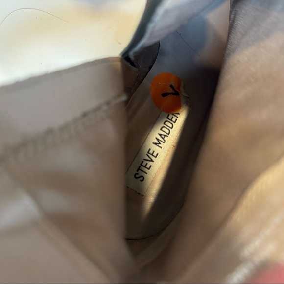 Steve Madden sage green Ankle Bootie with Suede Finish and stars S1.2 - Picture 13 of 14